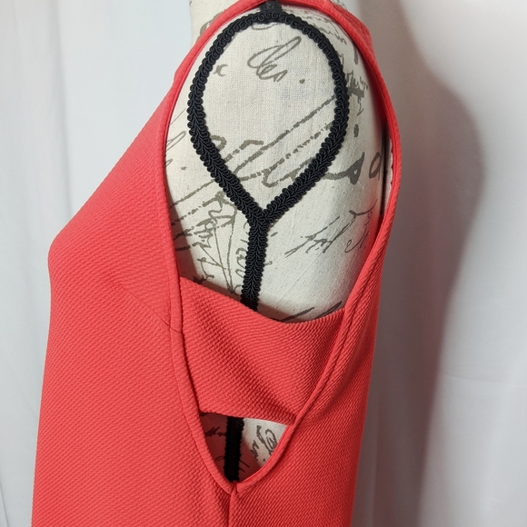 🎉3 for 15 NWT Pink Soprano size LG dress - Picture 3 of 3